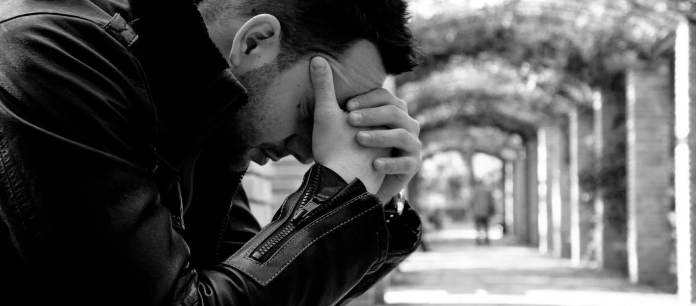 Μείωση κατά 25% του τζίρου στην εστίαση και χιλιάδες απολύσεις εργαζομένων λόγω των κυβερνητικών μέτρων